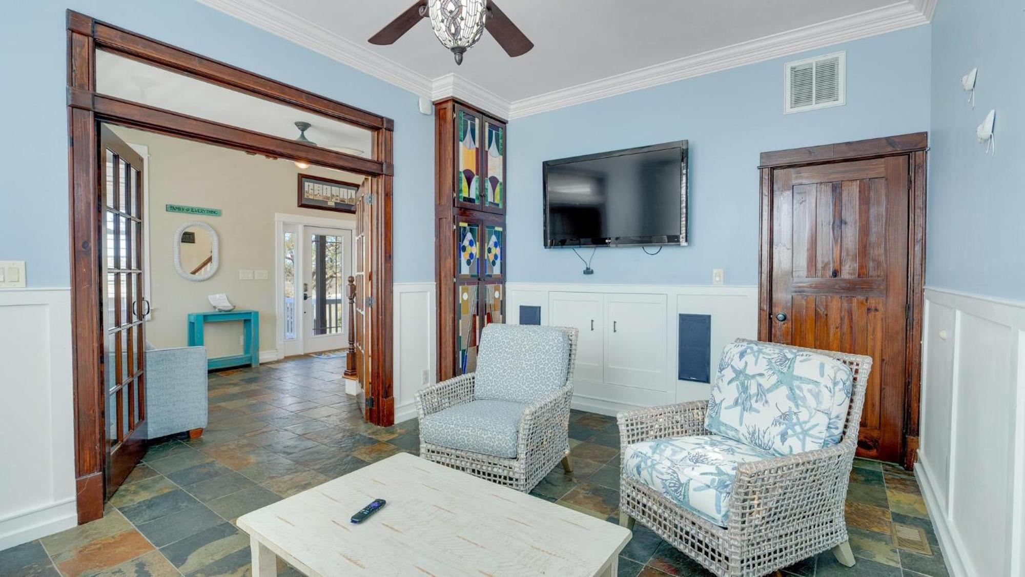 Casa Al Mare - 3rd Row - Cherry Grove Section Holiday home