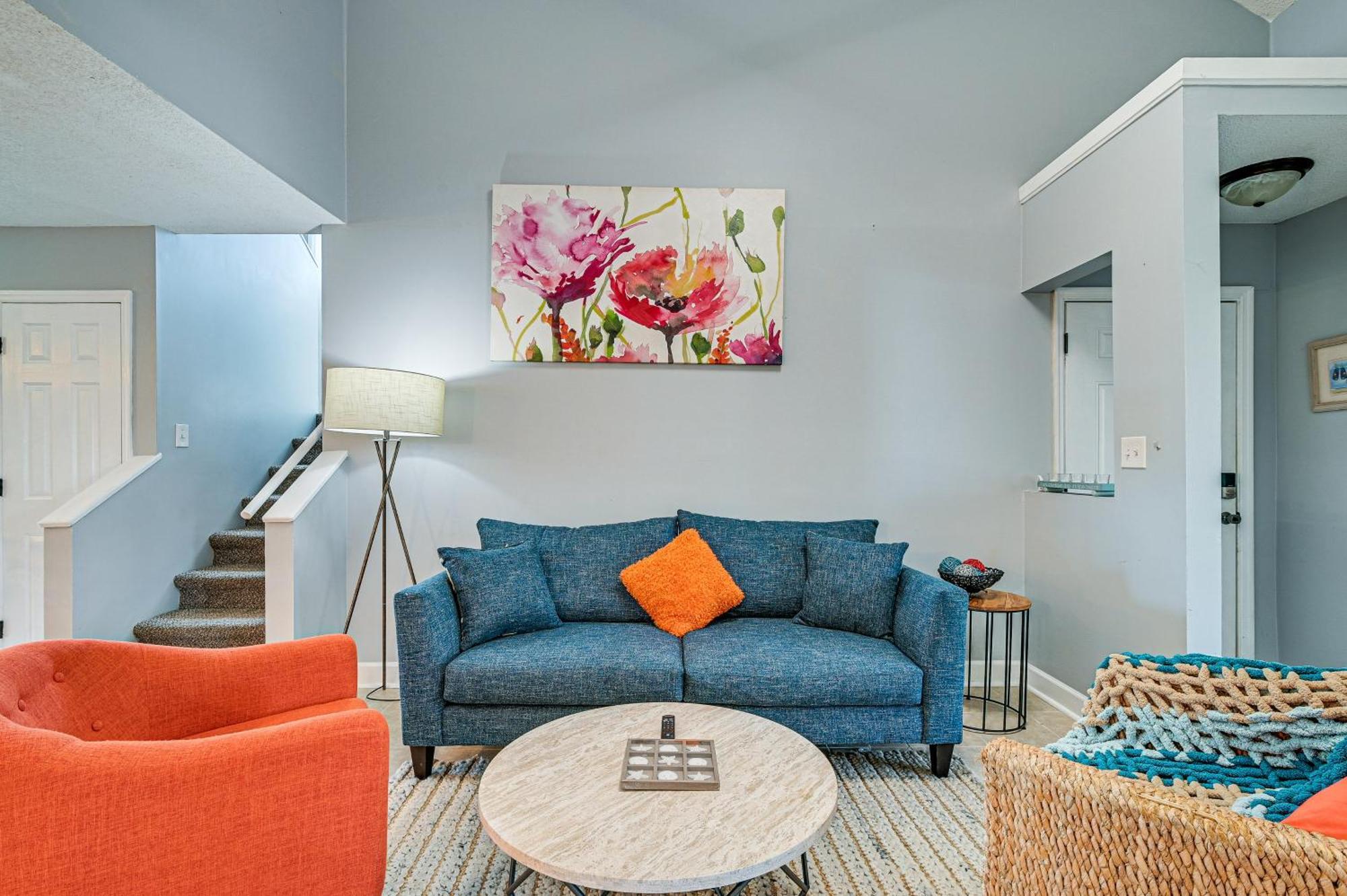 Surfside With Balconies 1 Mi To Ocean!
