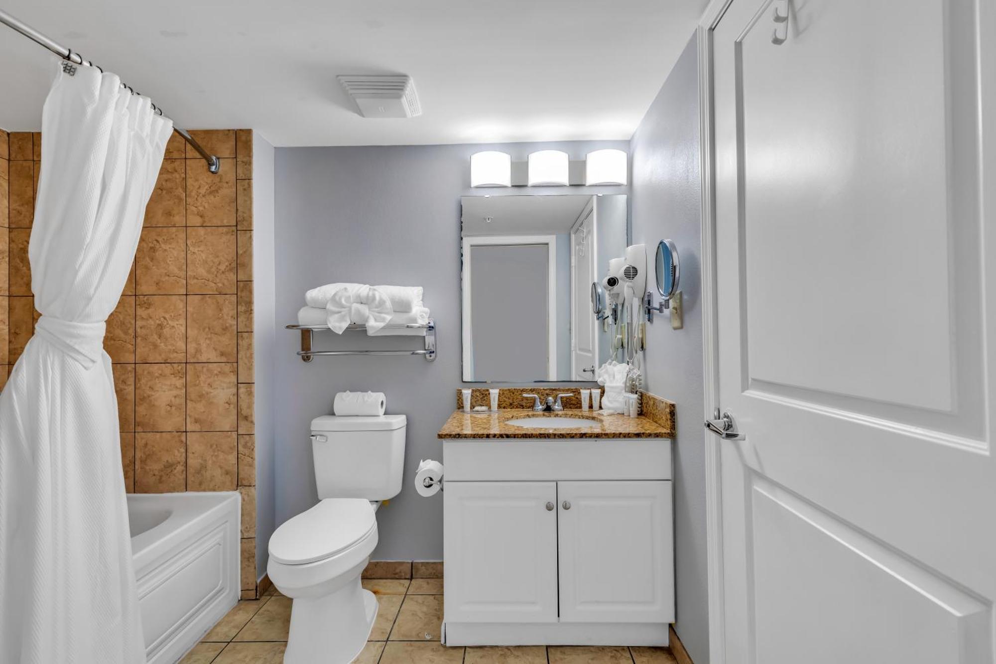 Apartment Bright Beachfront 1br At Dunes Village *