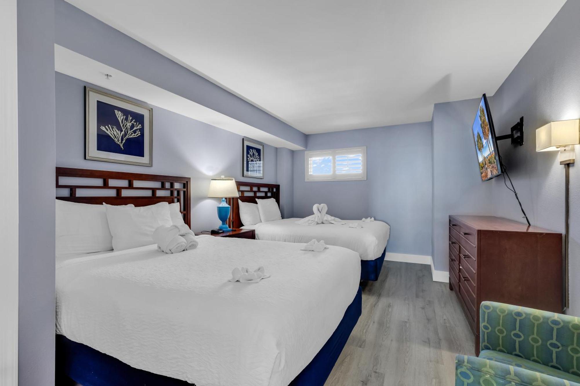Bright Beachfront 1br At Dunes Village *