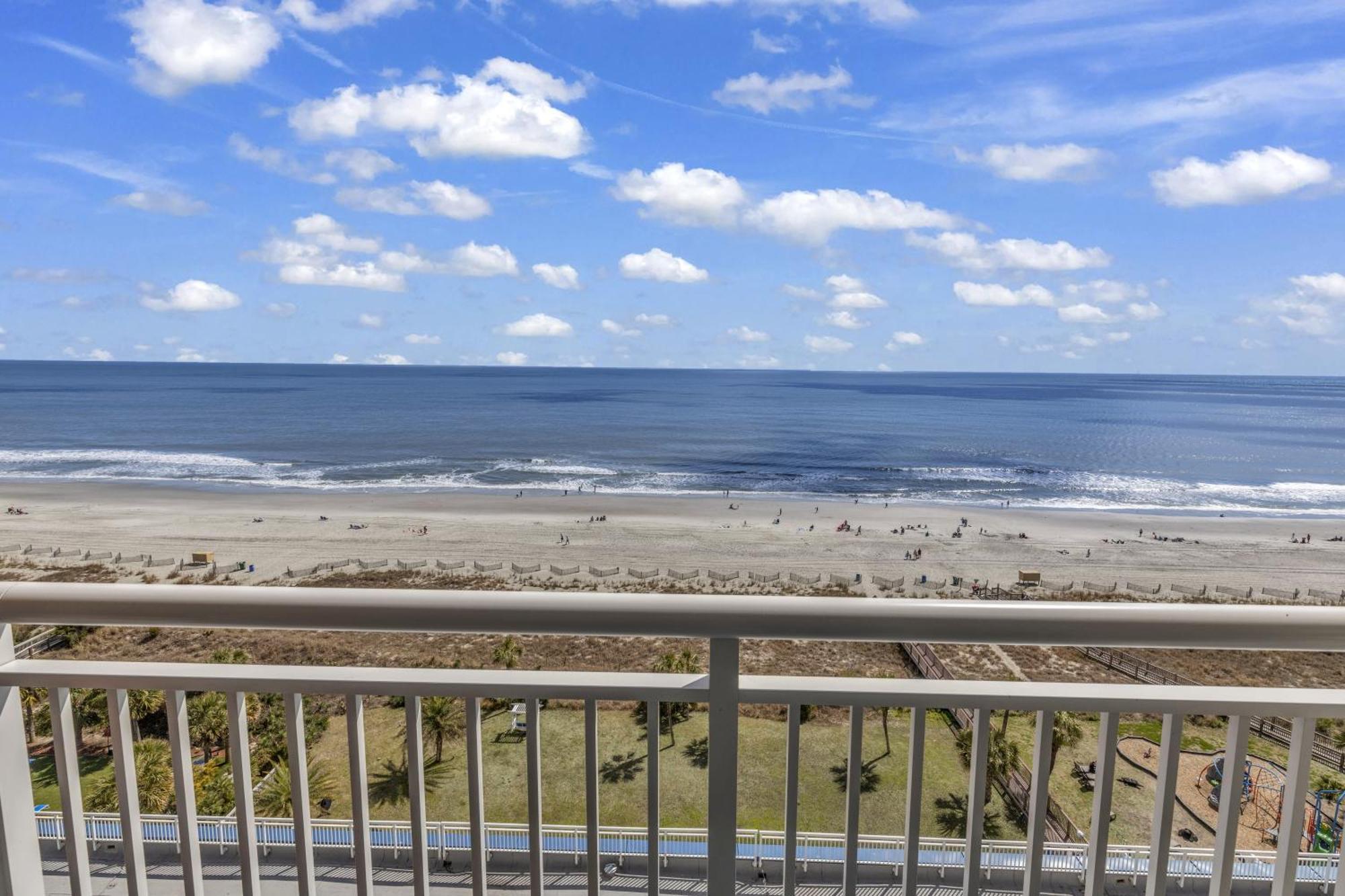 Bright Beachfront 1br At Dunes Village