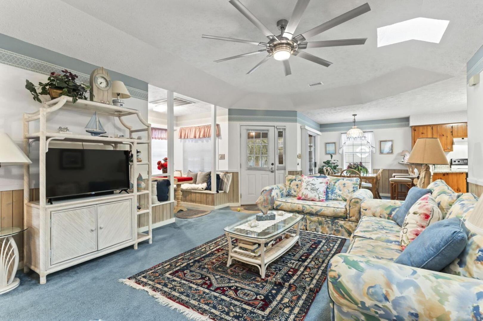 Holiday home Two Bedroom House With Community Pool! Walk To The Beach! 299 Arrowhead Road *