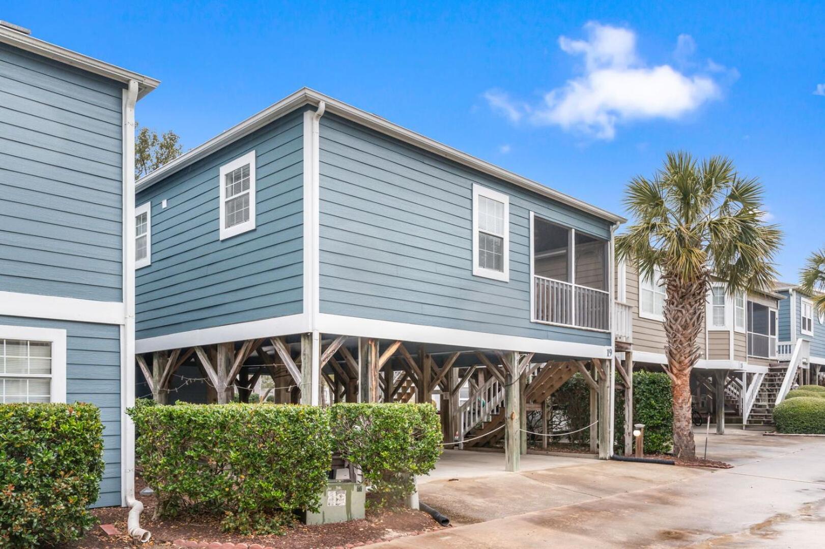 Two Bedroom House With Community Pool! Walk To The Beach! 299 Arrowhead Road Holiday home Myrtle Beach