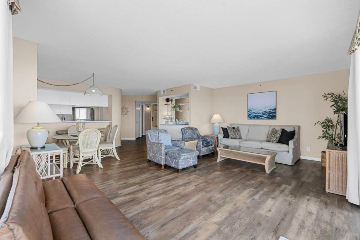 Beachfront Breeze At The Sea Castle * Myrtle Beach