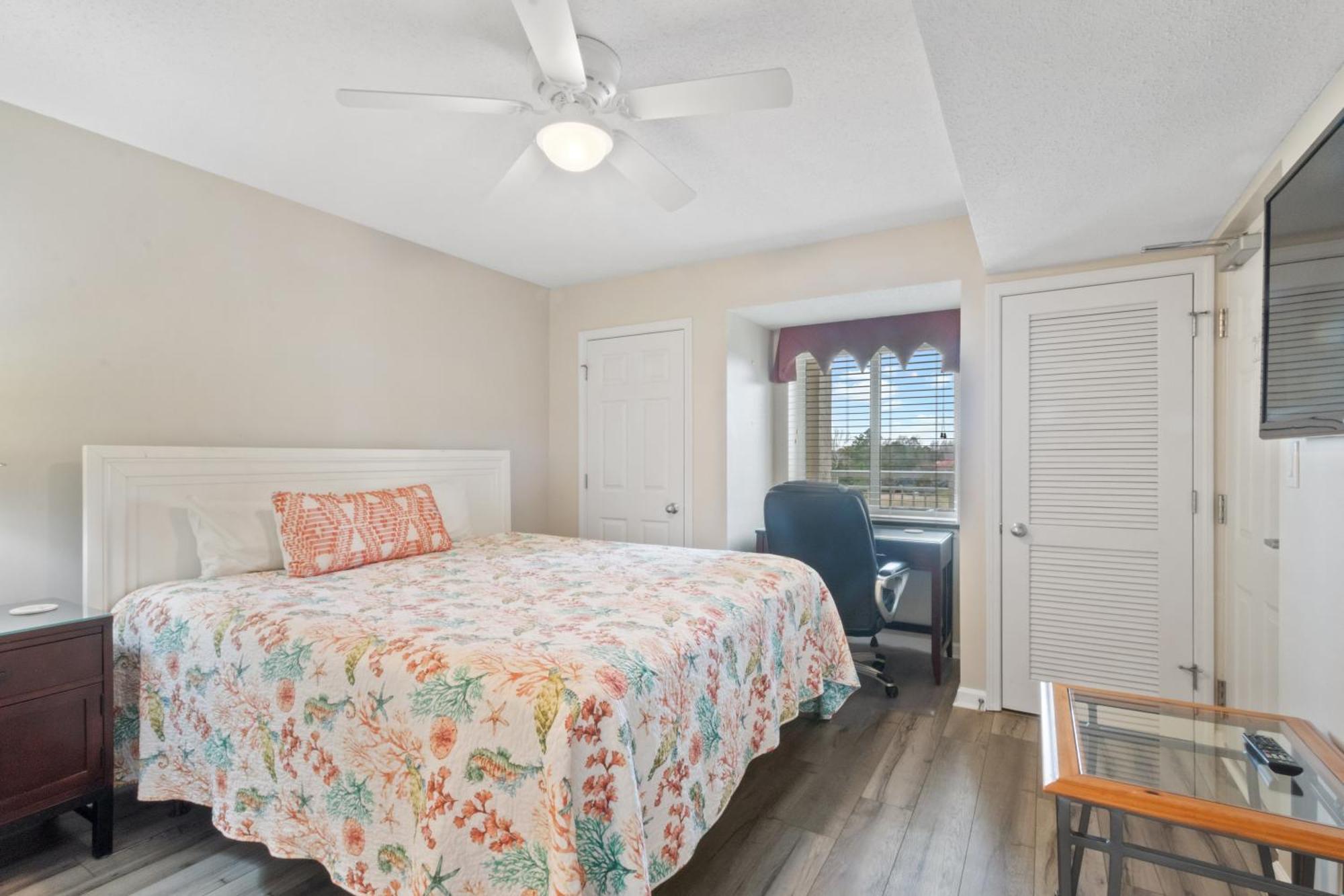 Apartment Yacht Club #2-504 *