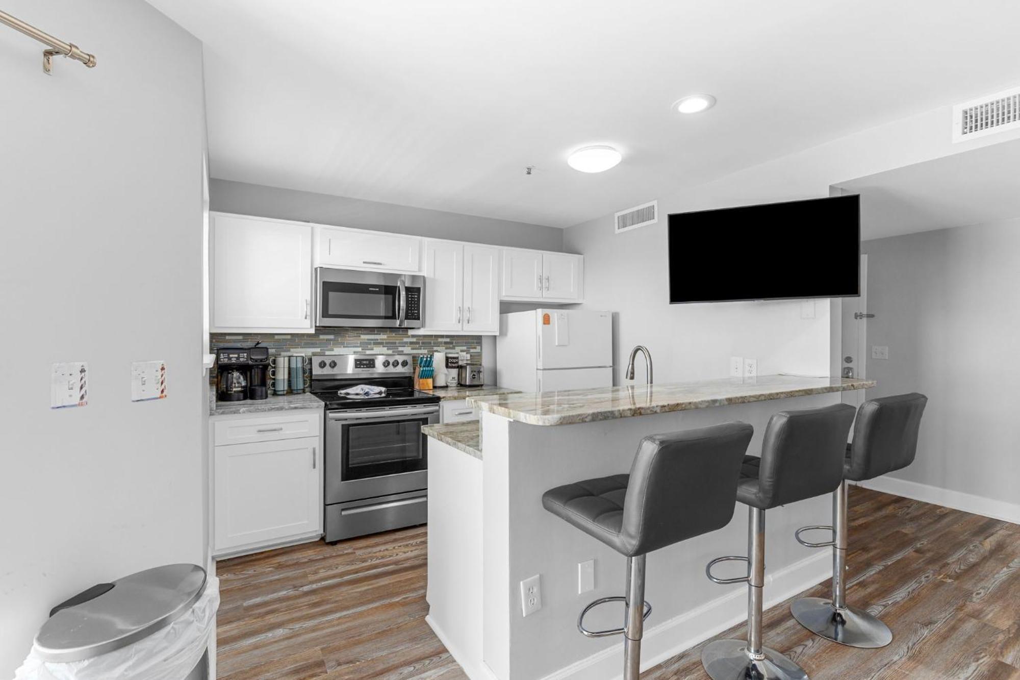 Apartment Beautiful 2br Penthouse With Amazing Views *