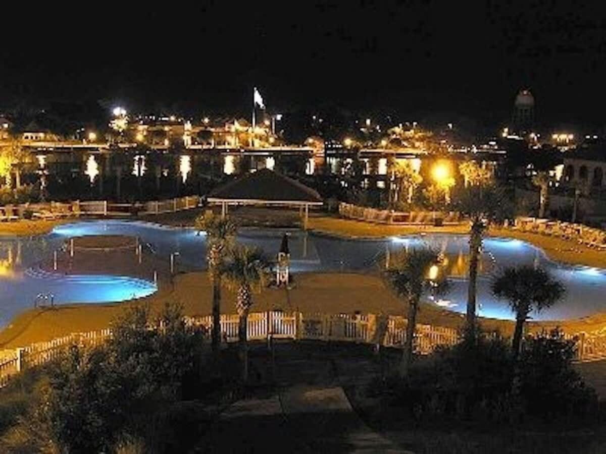 Huge Yacht Waterfront Paradise 15000sf Pool Hot Tub Holiday home Myrtle Beach