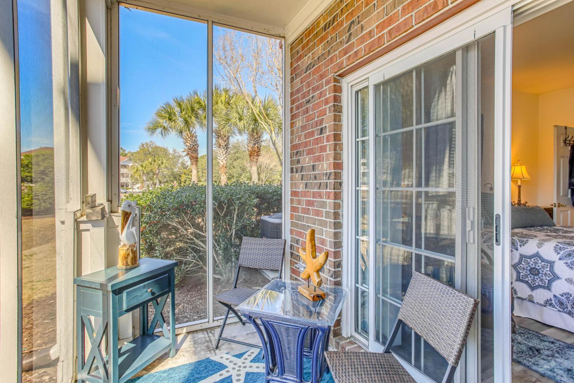 Apartment Barefoot Pool, Golf, And Beach!
