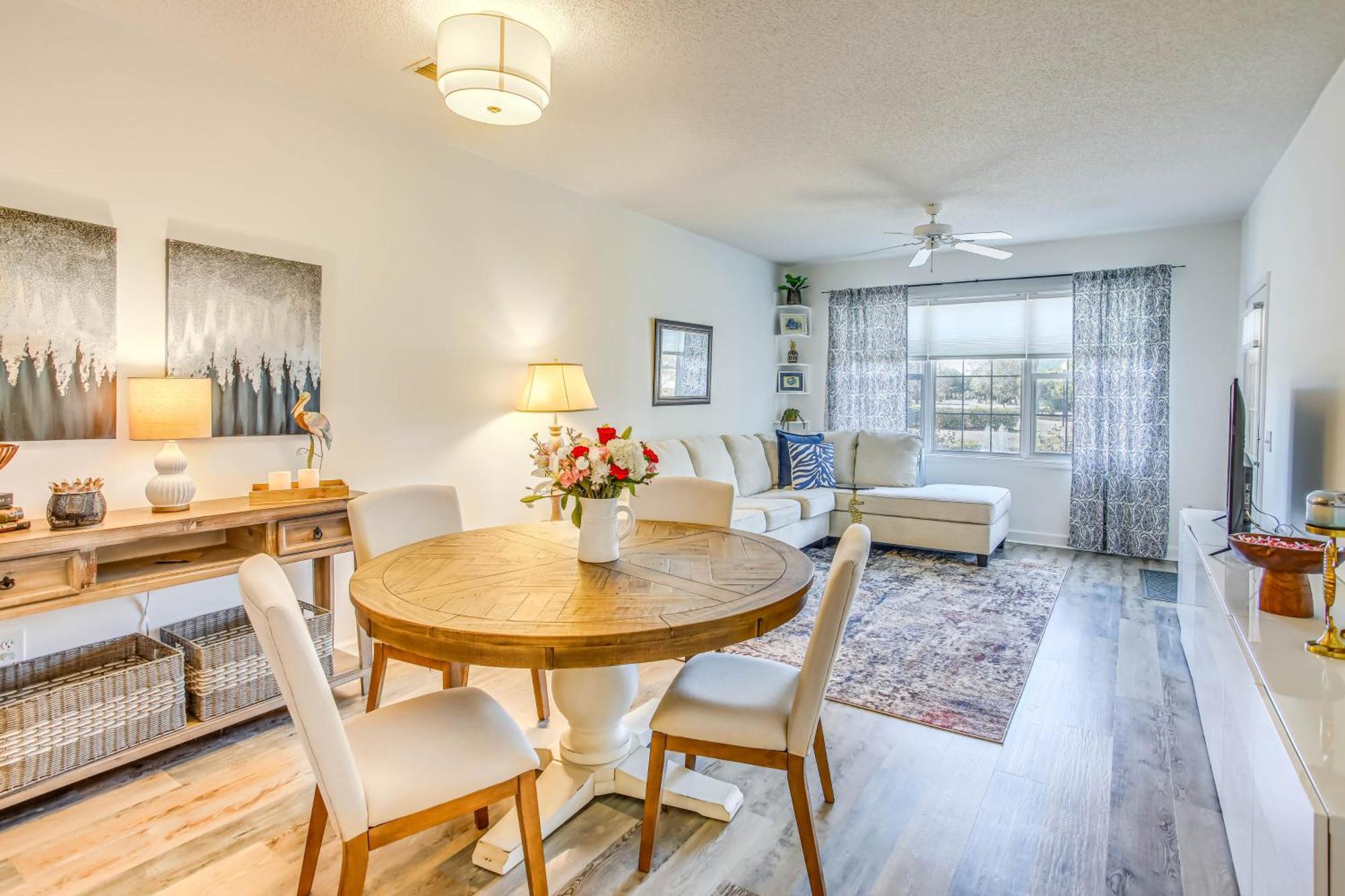 Apartment Barefoot Pool, Golf, And Beach! *