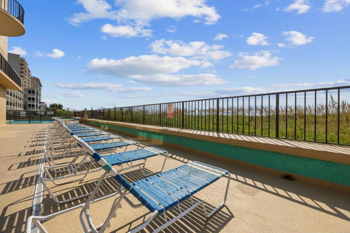 Beachfront Breeze At The Sea Castle Holiday home *