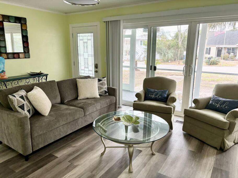 Holiday home Charming Coastal Retreat Pets Are Welcome *