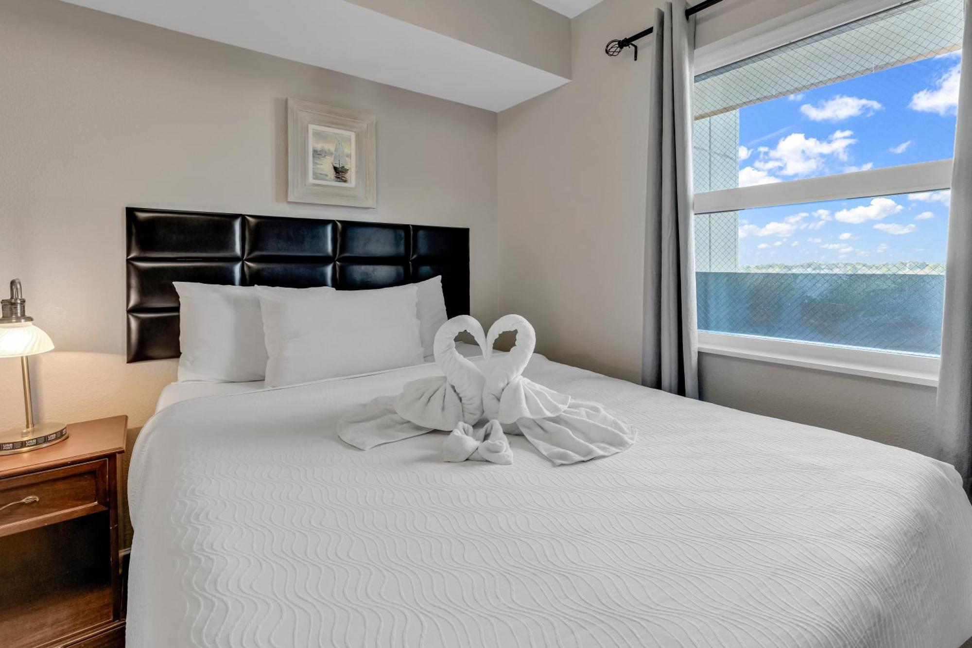 Ocean View 1br With Private Balcony