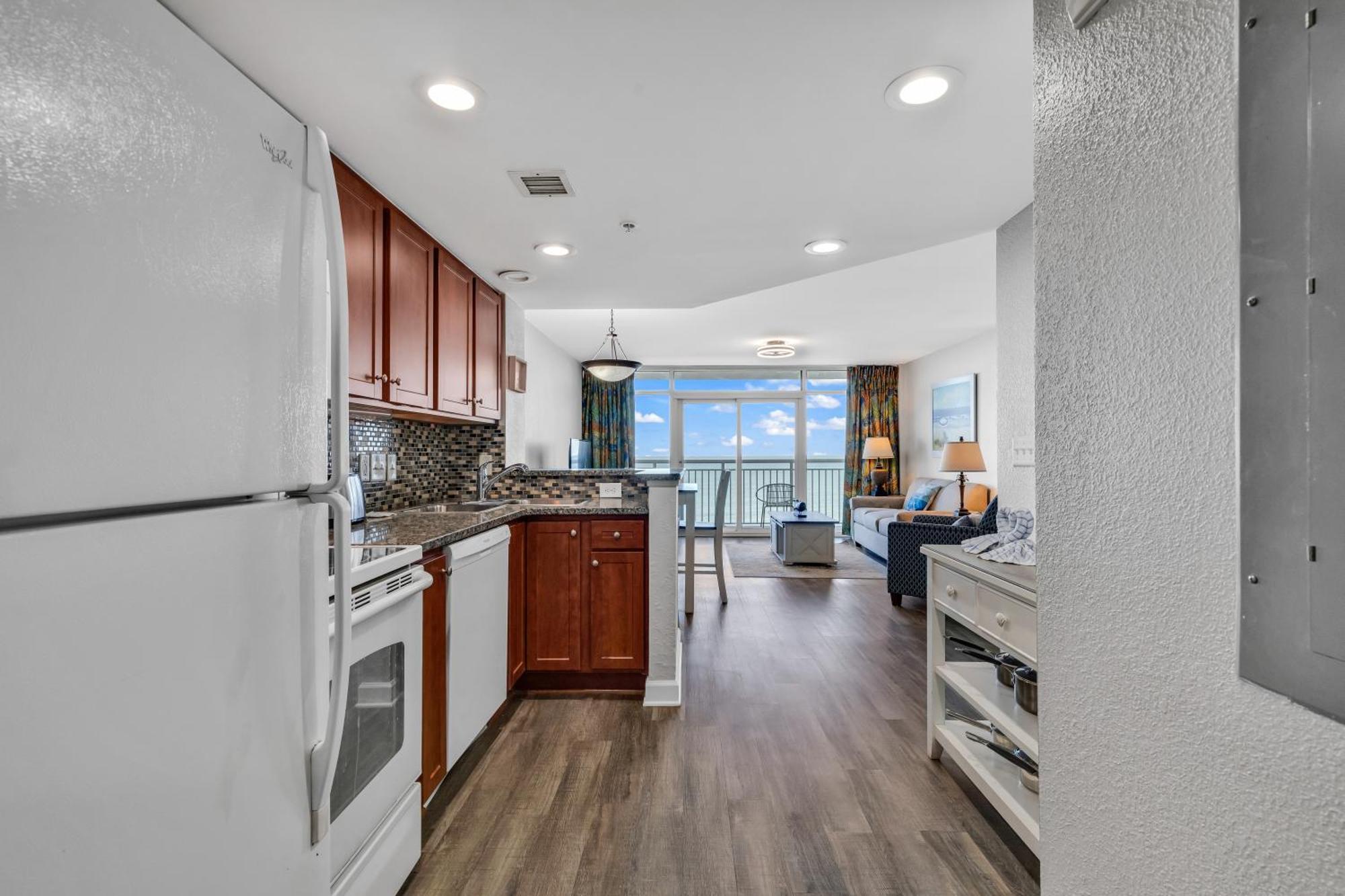 Apartment Ocean View 1br With Private Balcony *
