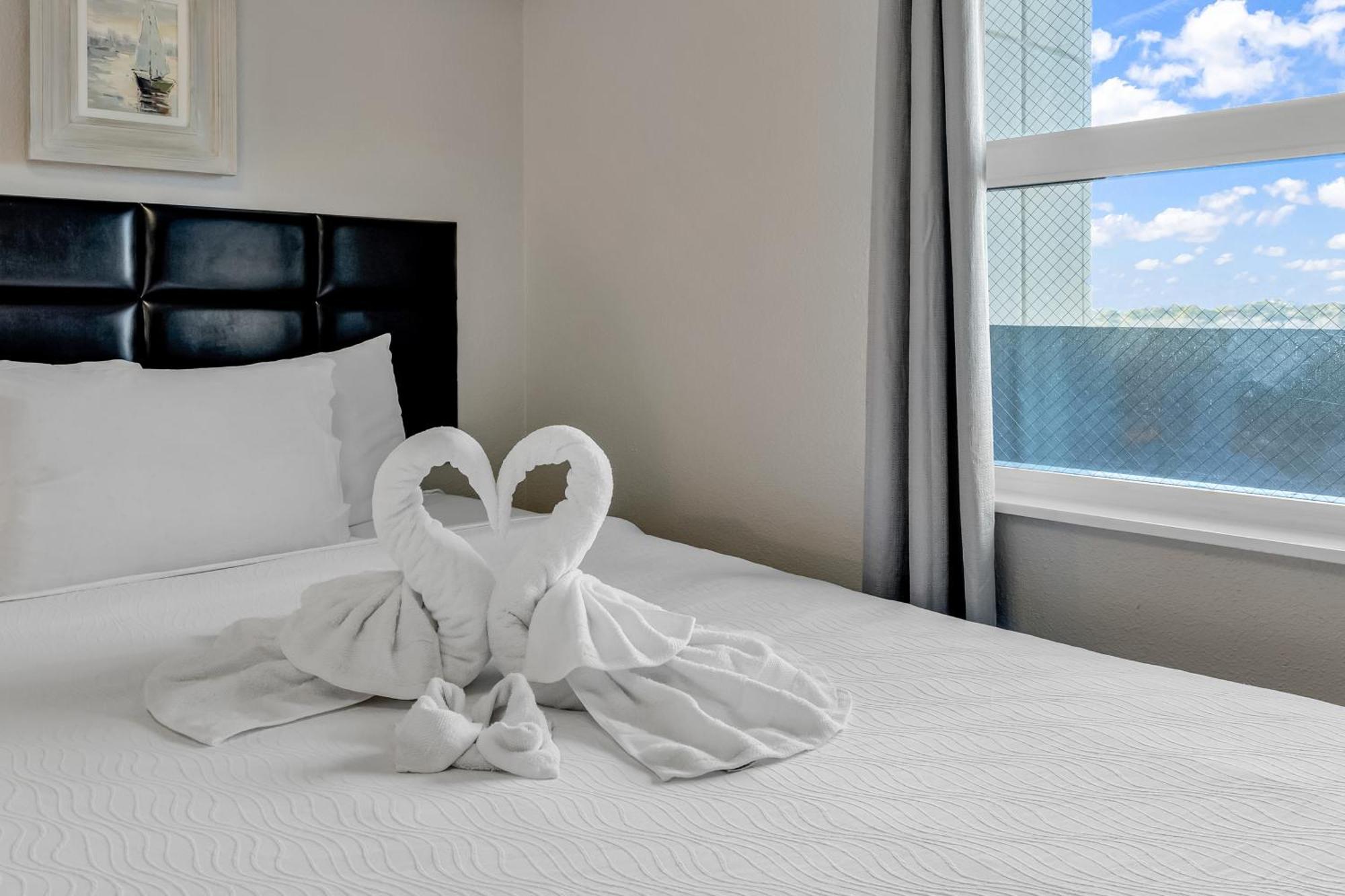 Ocean View 1br With Private Balcony Apartment