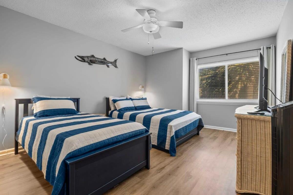Holiday home Beachfront Ocean View W Pool & Comfy Beds *