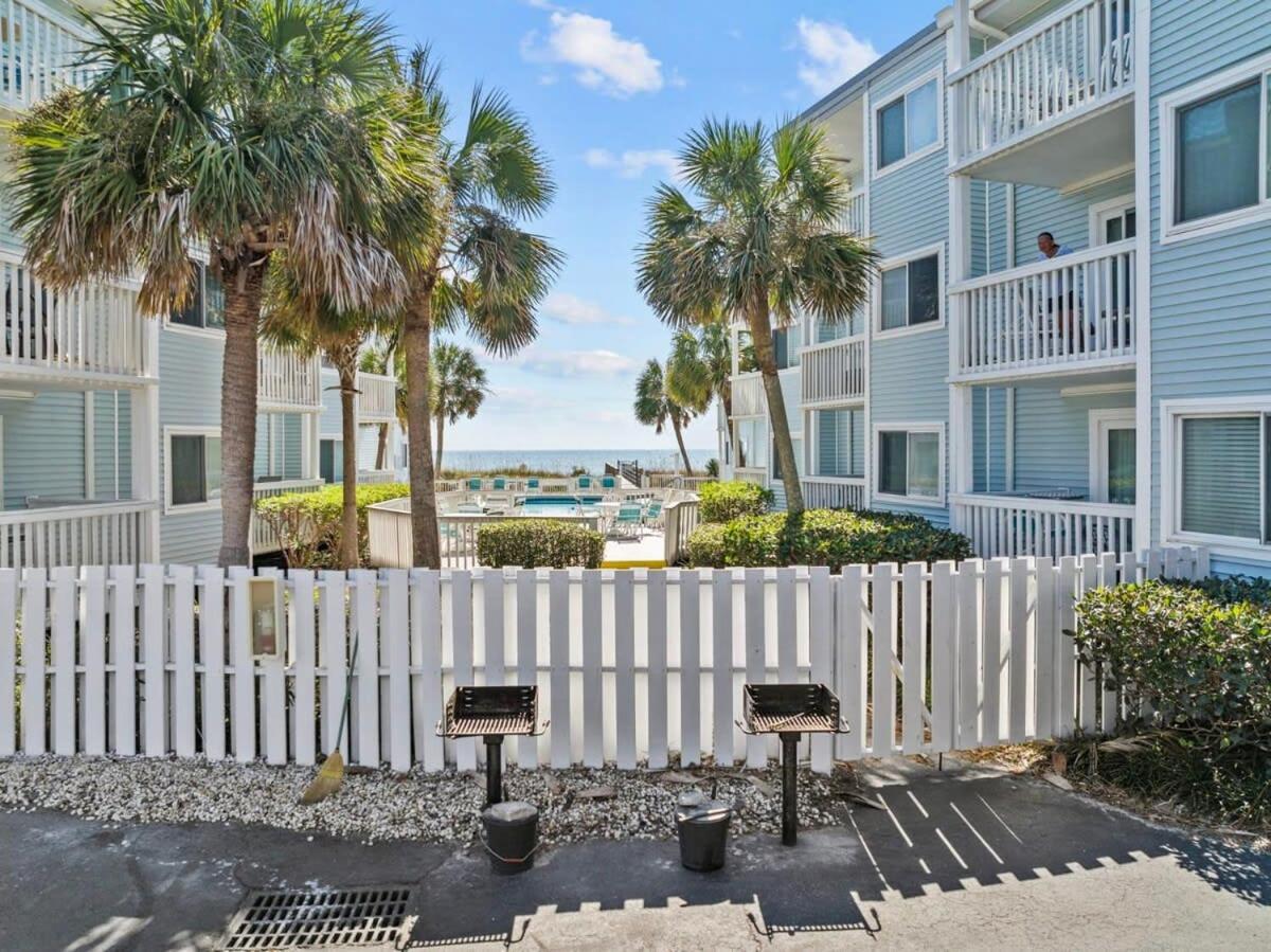Beachfront Ocean View W Pool & Comfy Beds *