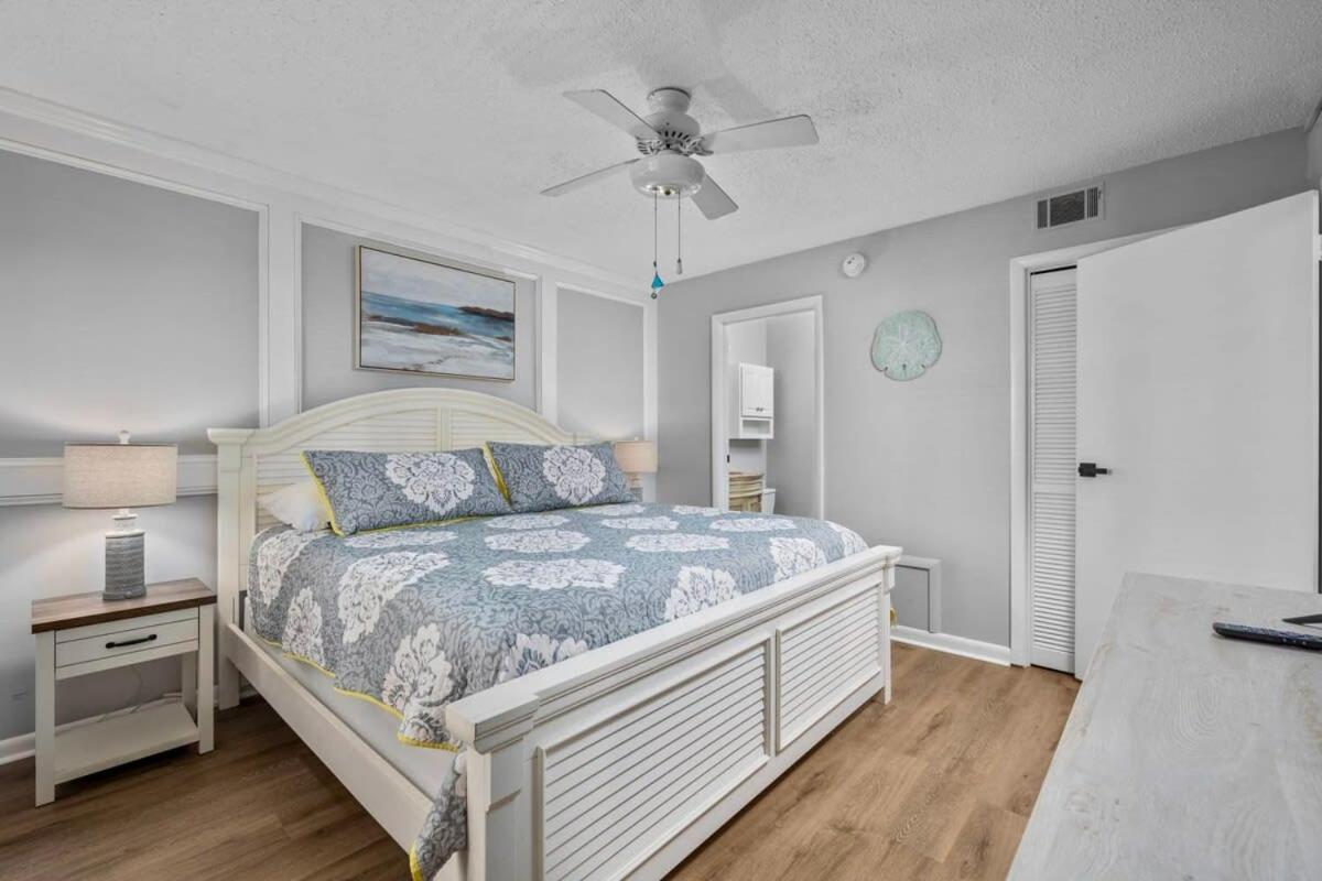Beachfront Ocean View W Pool & Comfy Beds Holiday home