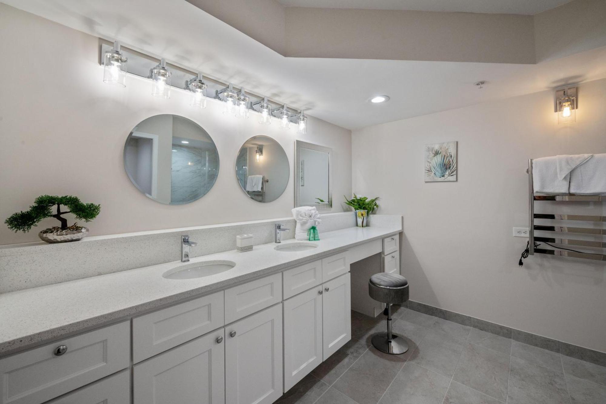 Barefoot - North Tower 905 - Windy Hill Holiday home *