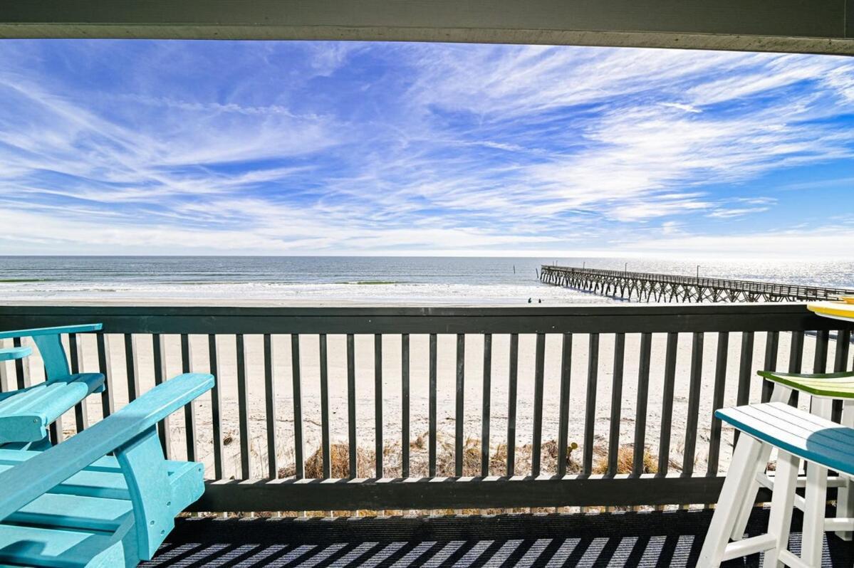 Holiday home The Sandy Turtle New Modern Oceanfront W Pool *