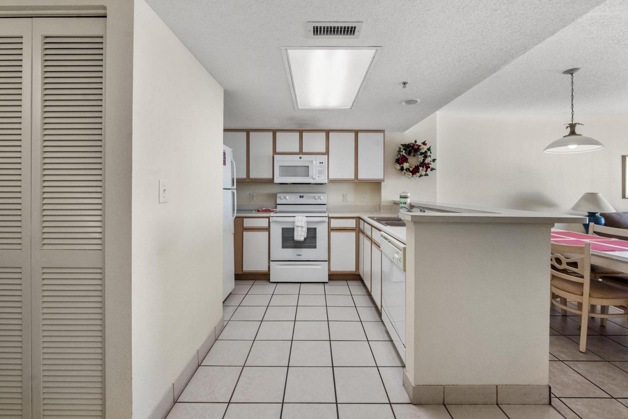 Bay Watch S. 837 -oceanfront-crescent Section * Myrtle Beach