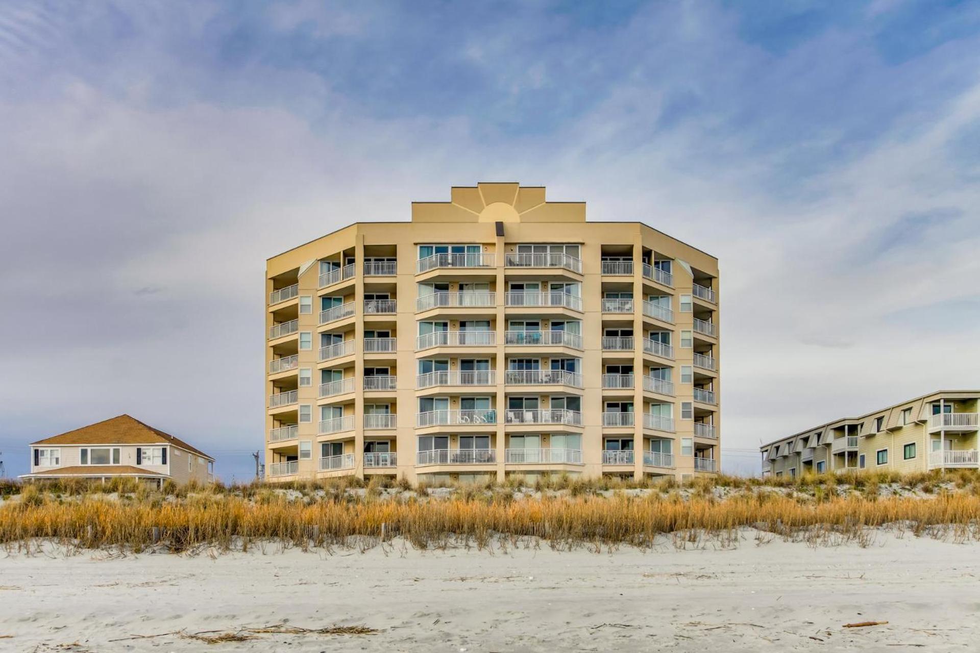 Hyperion Towers 504 - Oceanfront - Cherry Grove Section Holiday home *