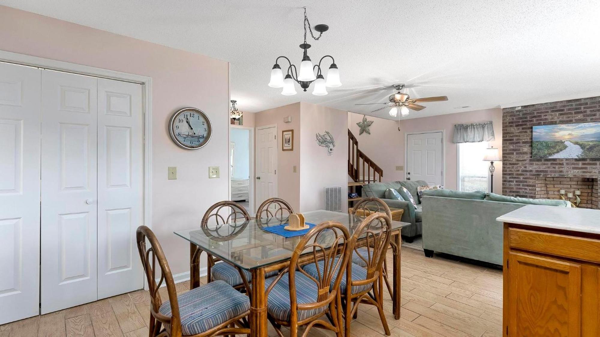 Perrin Place C - 3rd Row - Ocean Drive Section Holiday home