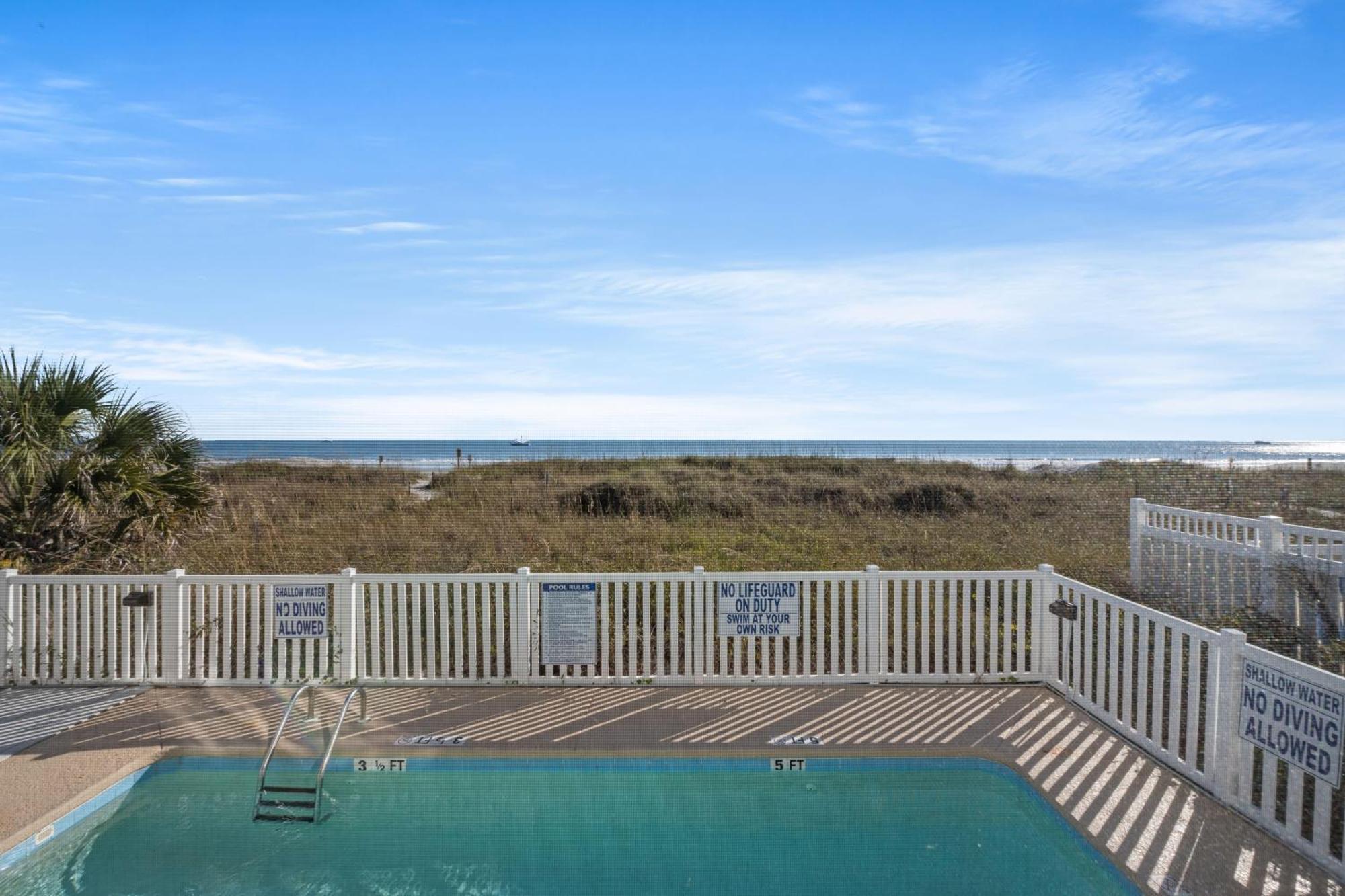 Tradewinds 1b - Oceanfront - Windy Hill Section Holiday home Myrtle Beach