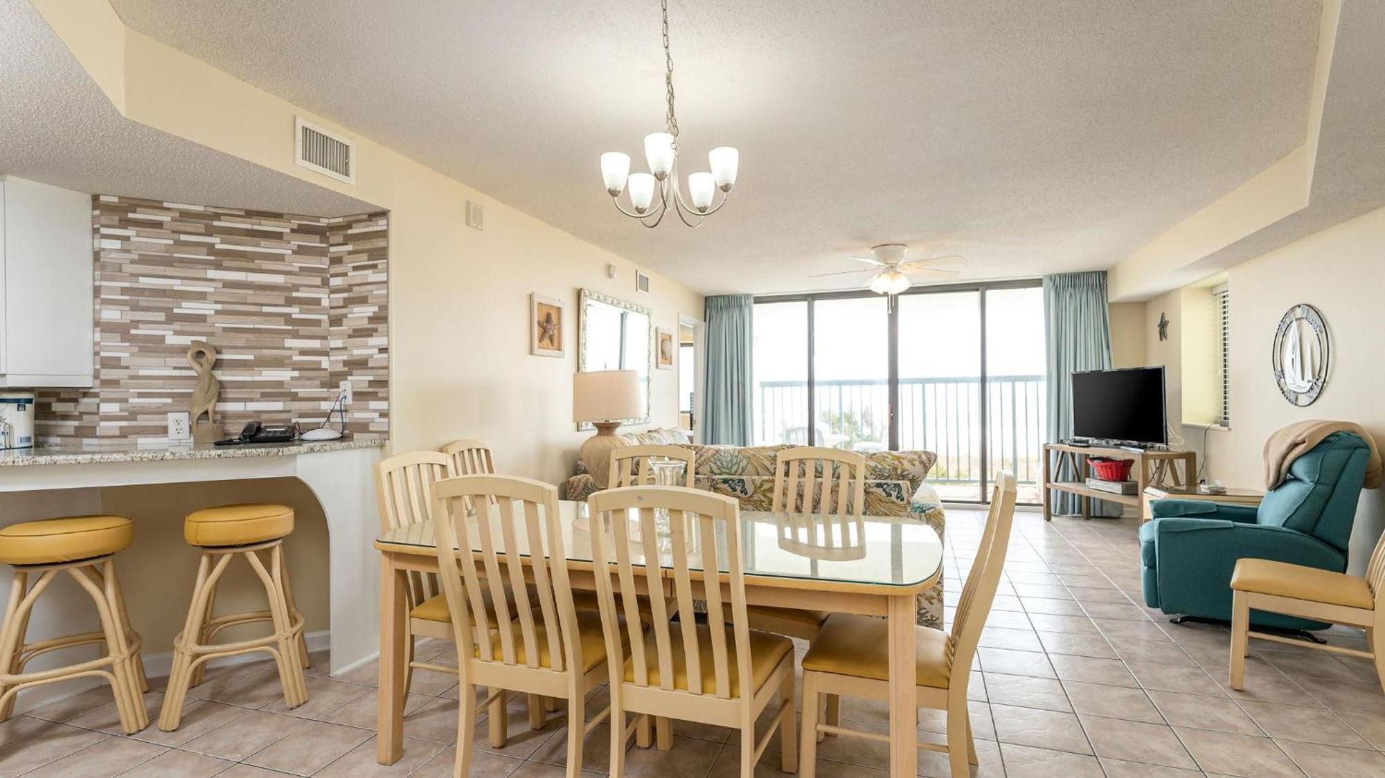 Ocean Bay Club 101 - Oceanfront - Ocean Drive Section