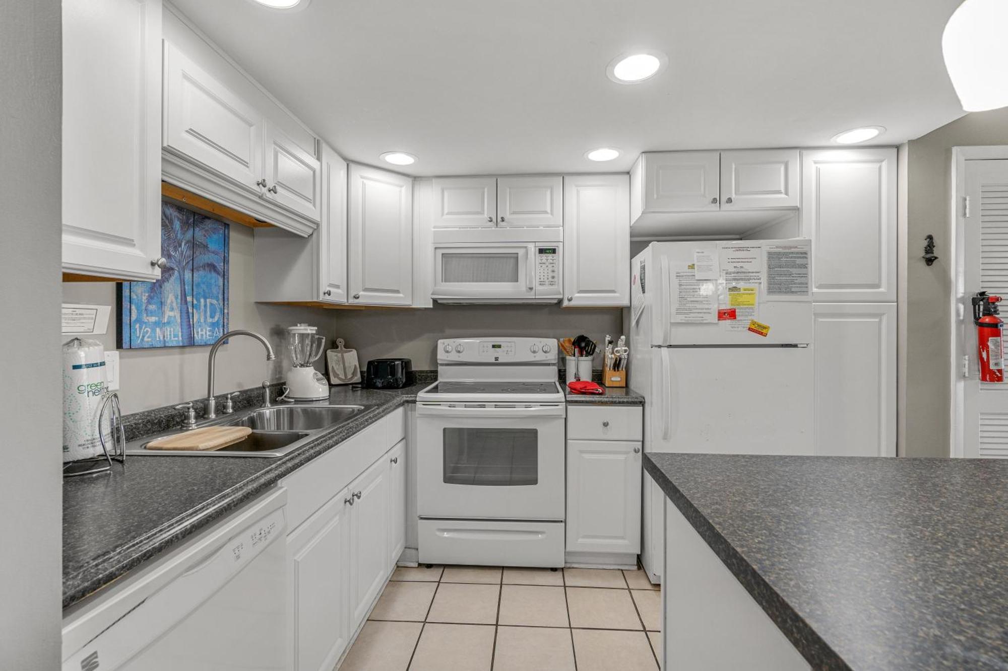 Nautical Watch 107 - Oceanfront - Windy Hill Section Holiday home