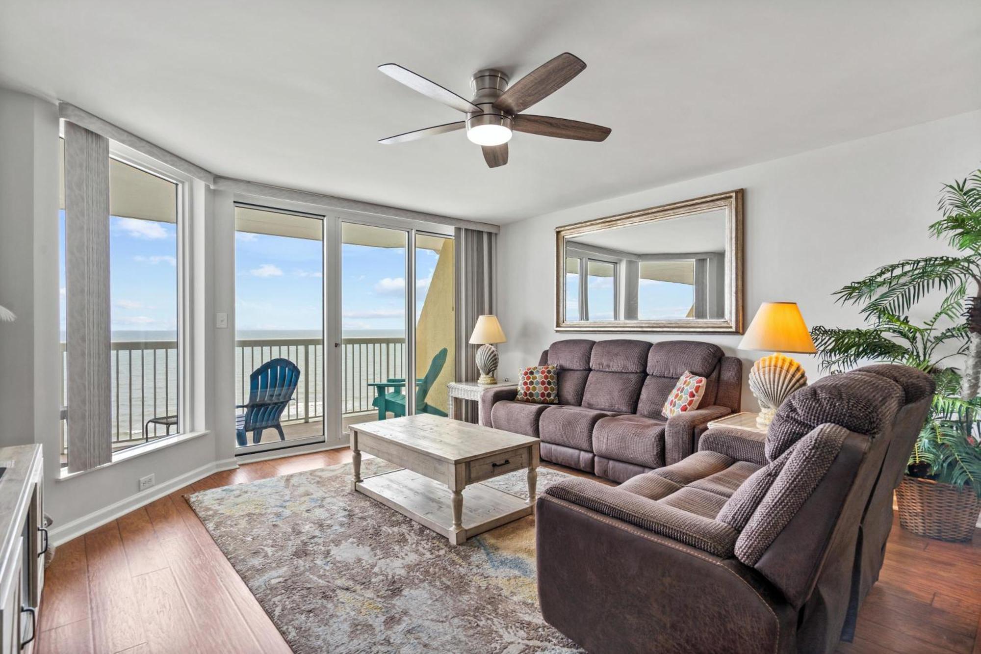 Sunrise Pointe 10f - Oceanfront - Cherry Grove Section Holiday home Myrtle Beach
