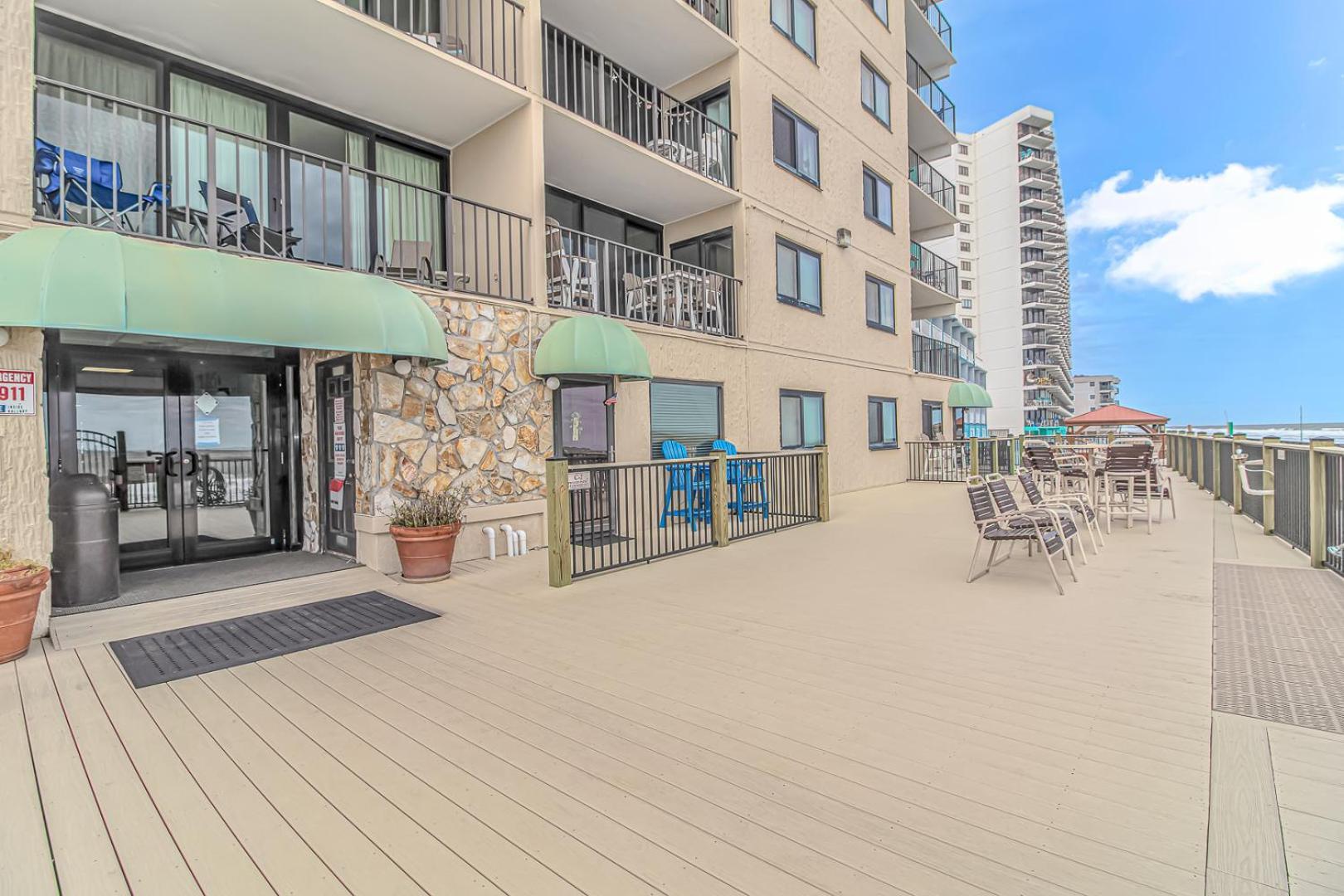 Beautifully Updated 2 Bedroom Oceanfront Suite- With Gaming System And More! Horizon East 104 * Myrtle Beach