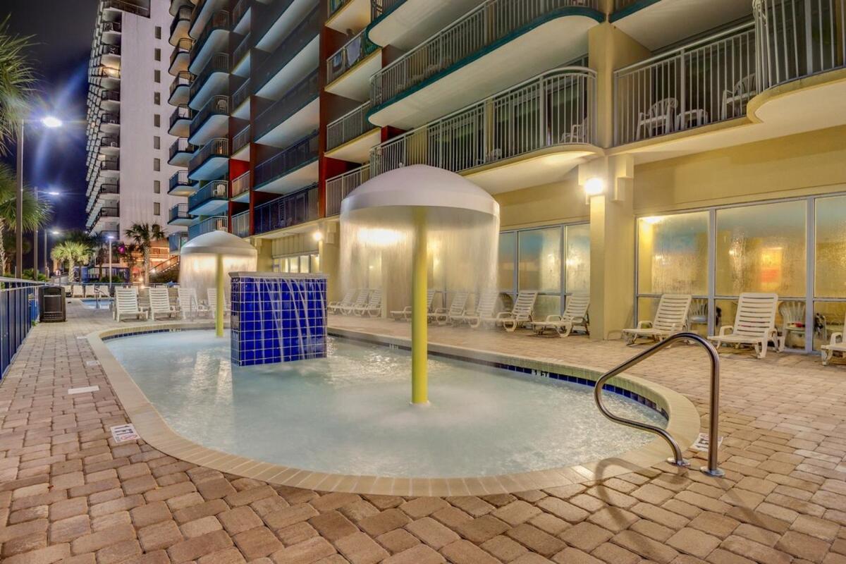 Ocean Front Grand Atlantic 4 Bedroom 3 Bathroom Grand Atlantic Holiday home Myrtle Beach