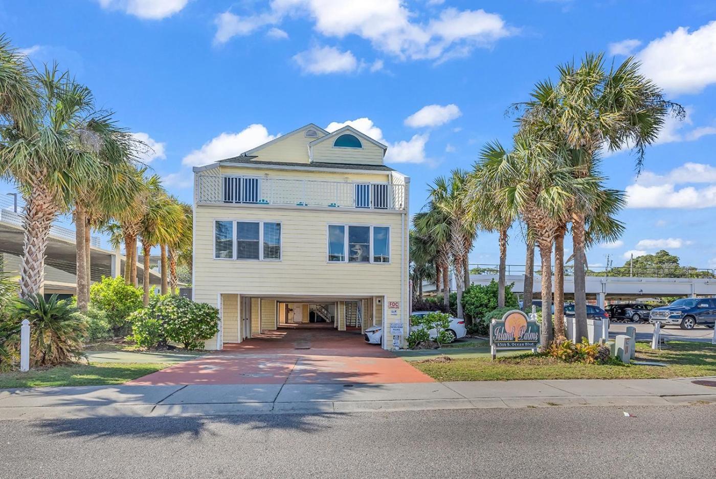 Apartment Island Palms *
