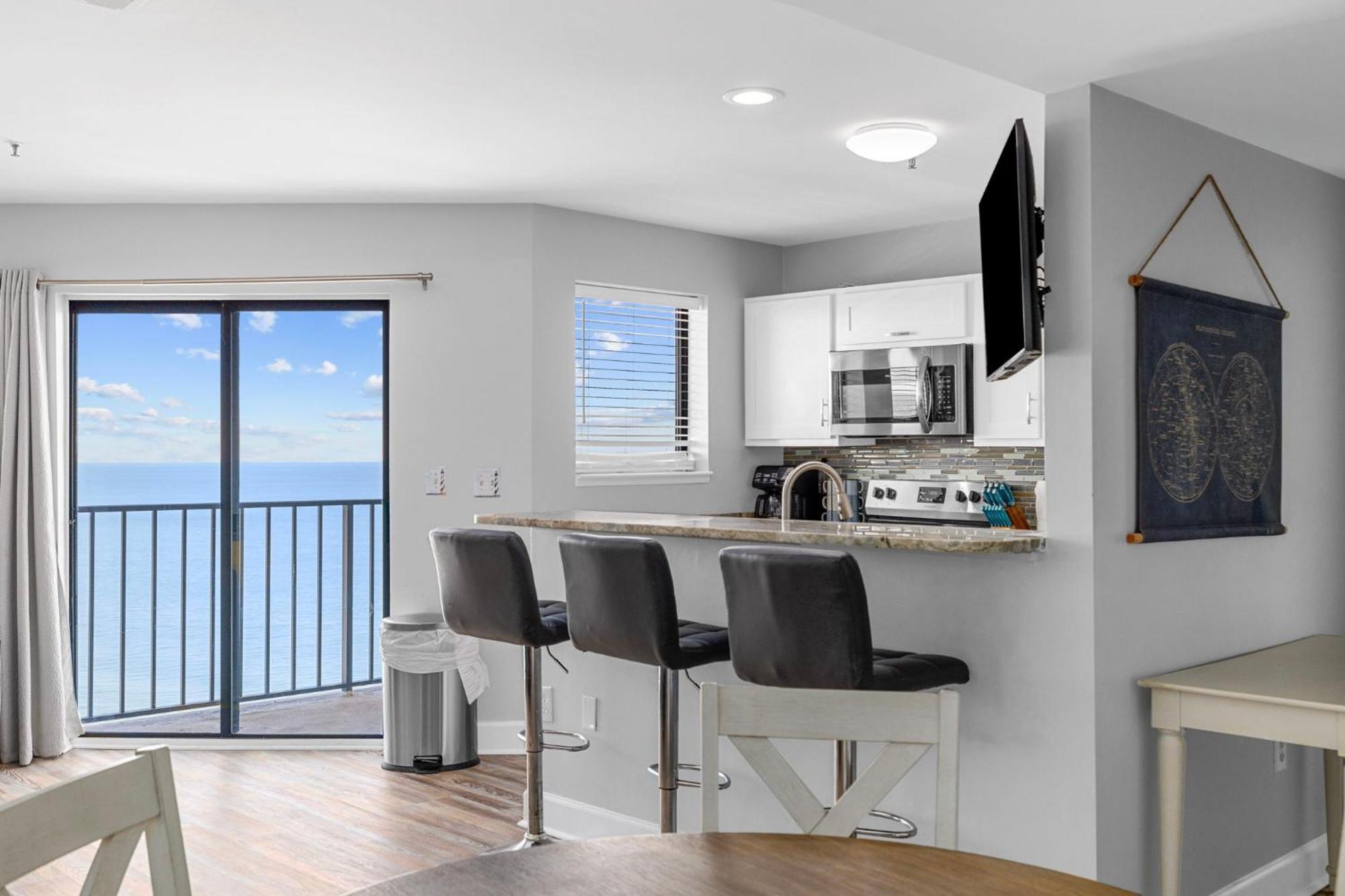 Beautiful 2br Penthouse With Amazing Views Apartment *