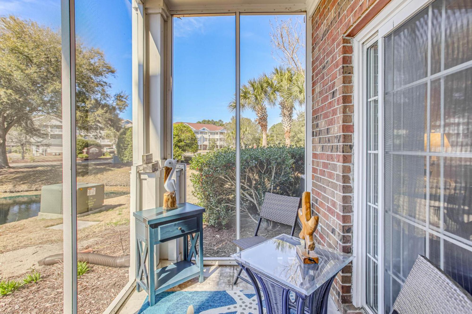 Barefoot Pool, Golf, And Beach! Apartment *