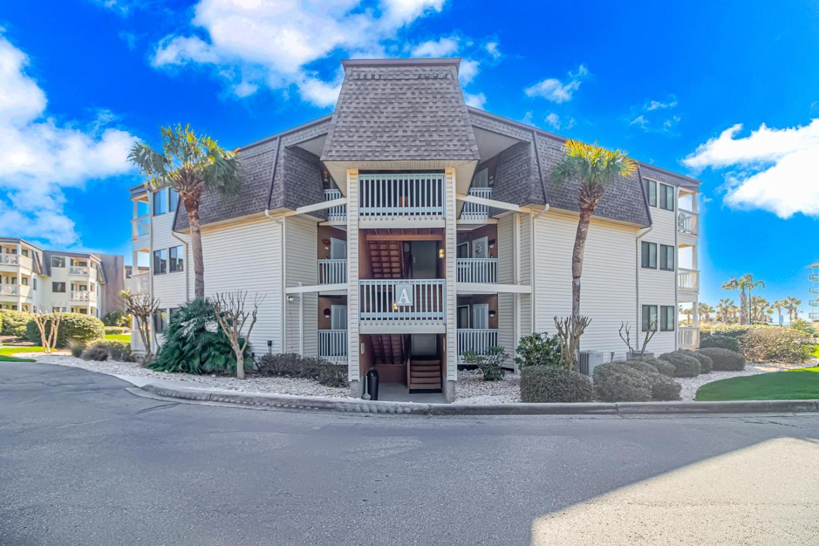 Beautifully Renovated 2 Br. On The Golden Mile-stunning Ocean Views-ocean Forest A-305