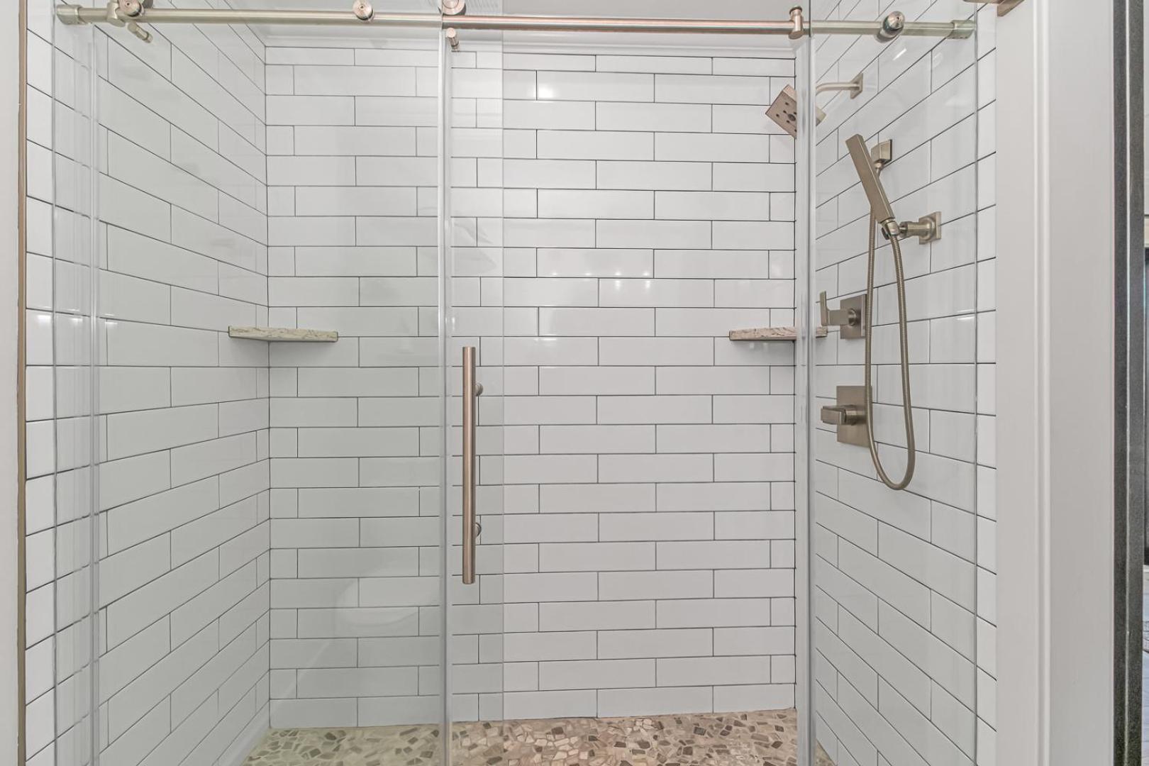 Beautifully Renovated 2 Br. On The Golden Mile-stunning Ocean Views-ocean Forest A-305
