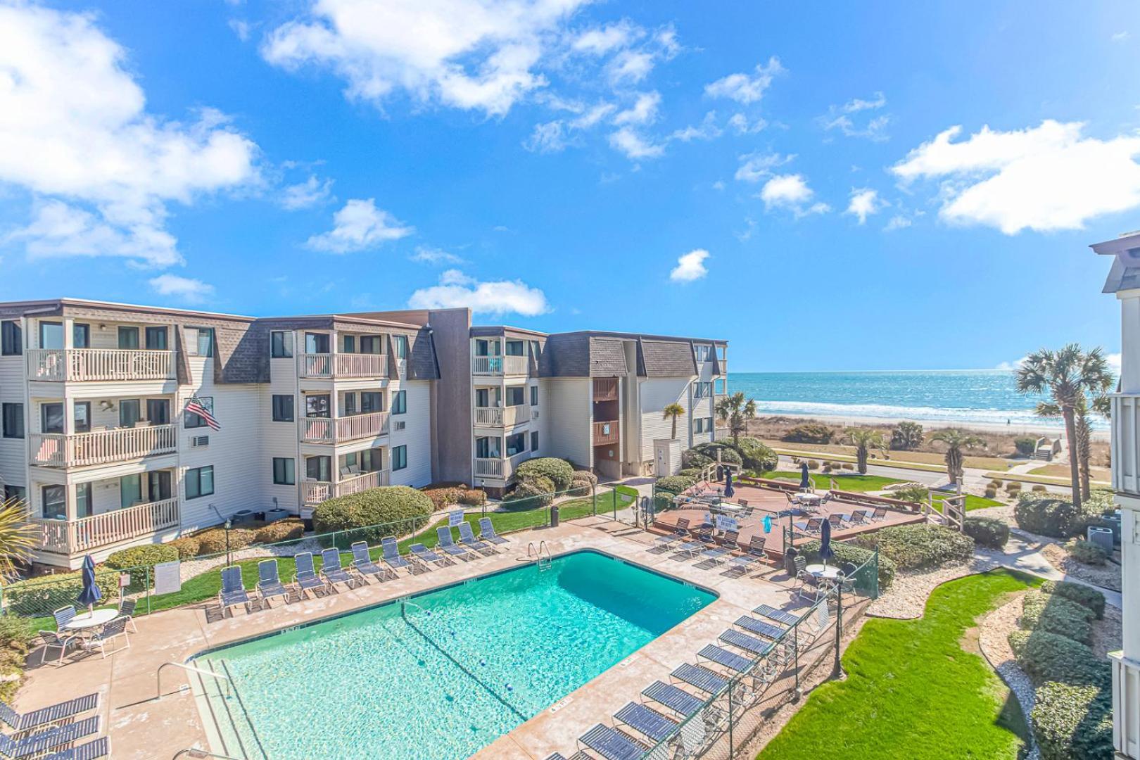 Beautifully Renovated 2 Br. On The Golden Mile-stunning Ocean Views-ocean Forest A-305 *