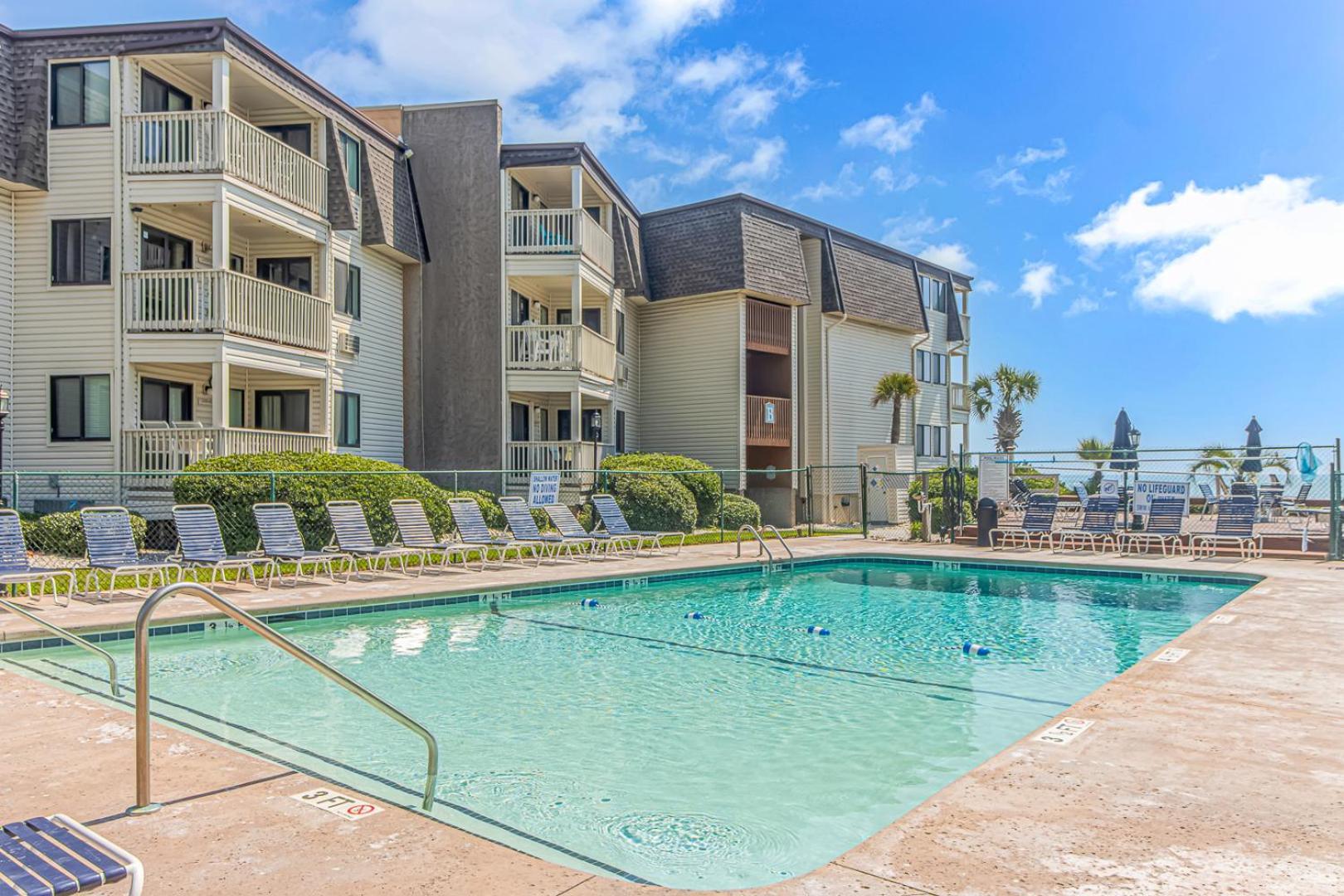 Beautifully Renovated 2 Br. On The Golden Mile-stunning Ocean Views-ocean Forest A-305