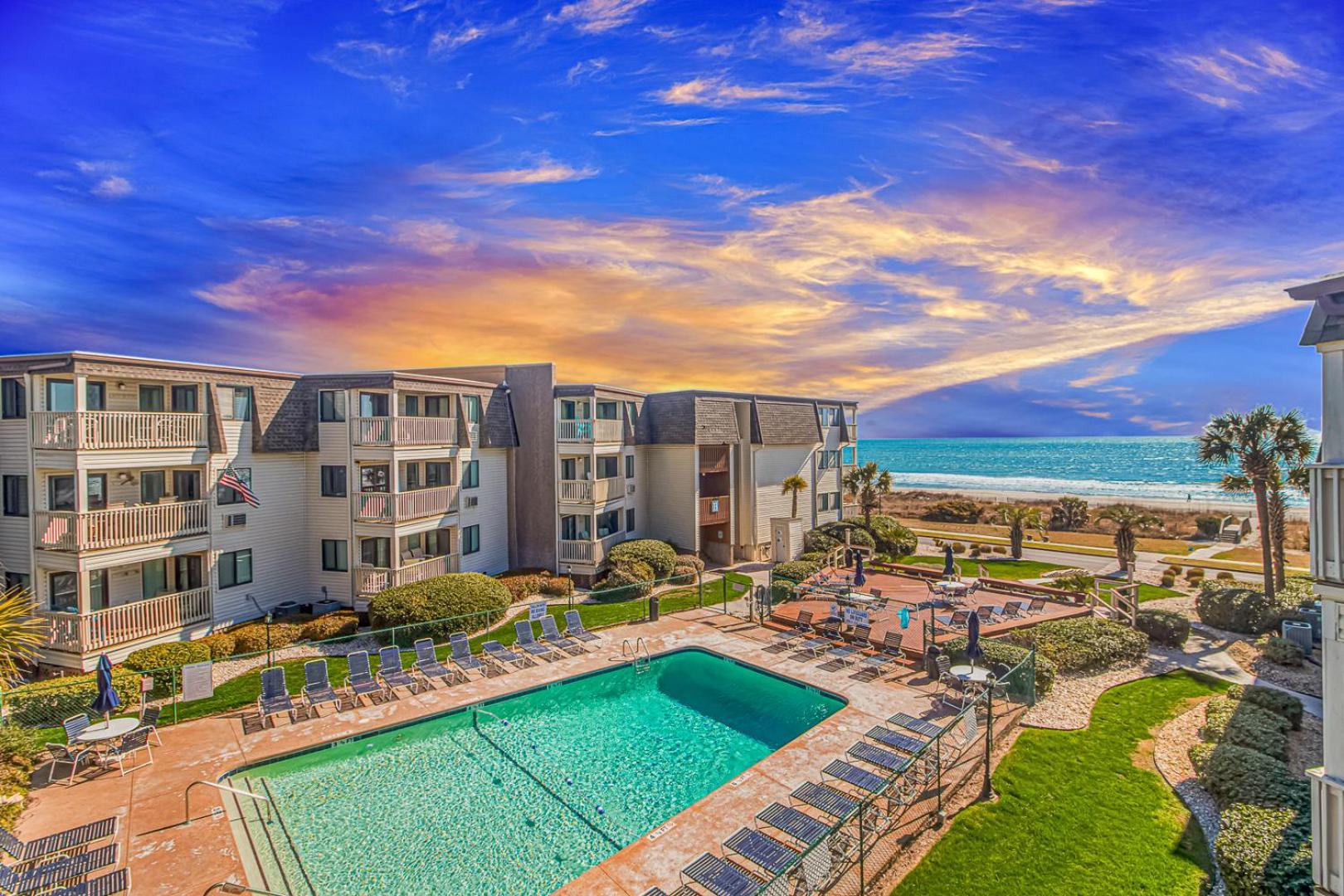 Beautifully Renovated 2 Br. On The Golden Mile-stunning Ocean Views-ocean Forest A-305 Holiday home *
