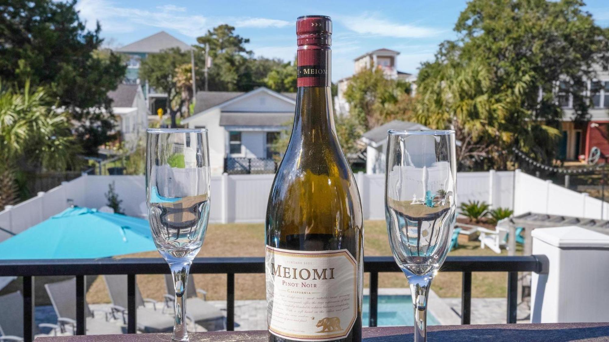 Holiday home Hook, Wine & Sinker - 3rd Row - Crescent Section Myrtle Beach
