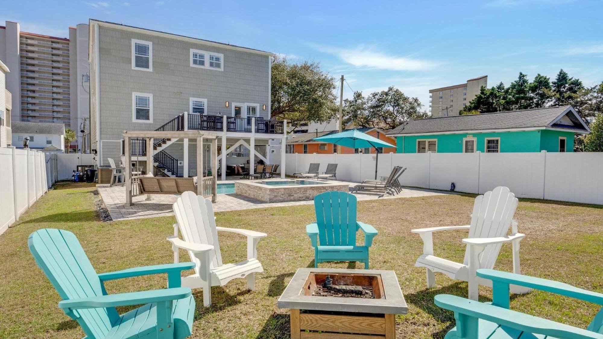 Hook, Wine & Sinker - 3rd Row - Crescent Section Holiday home