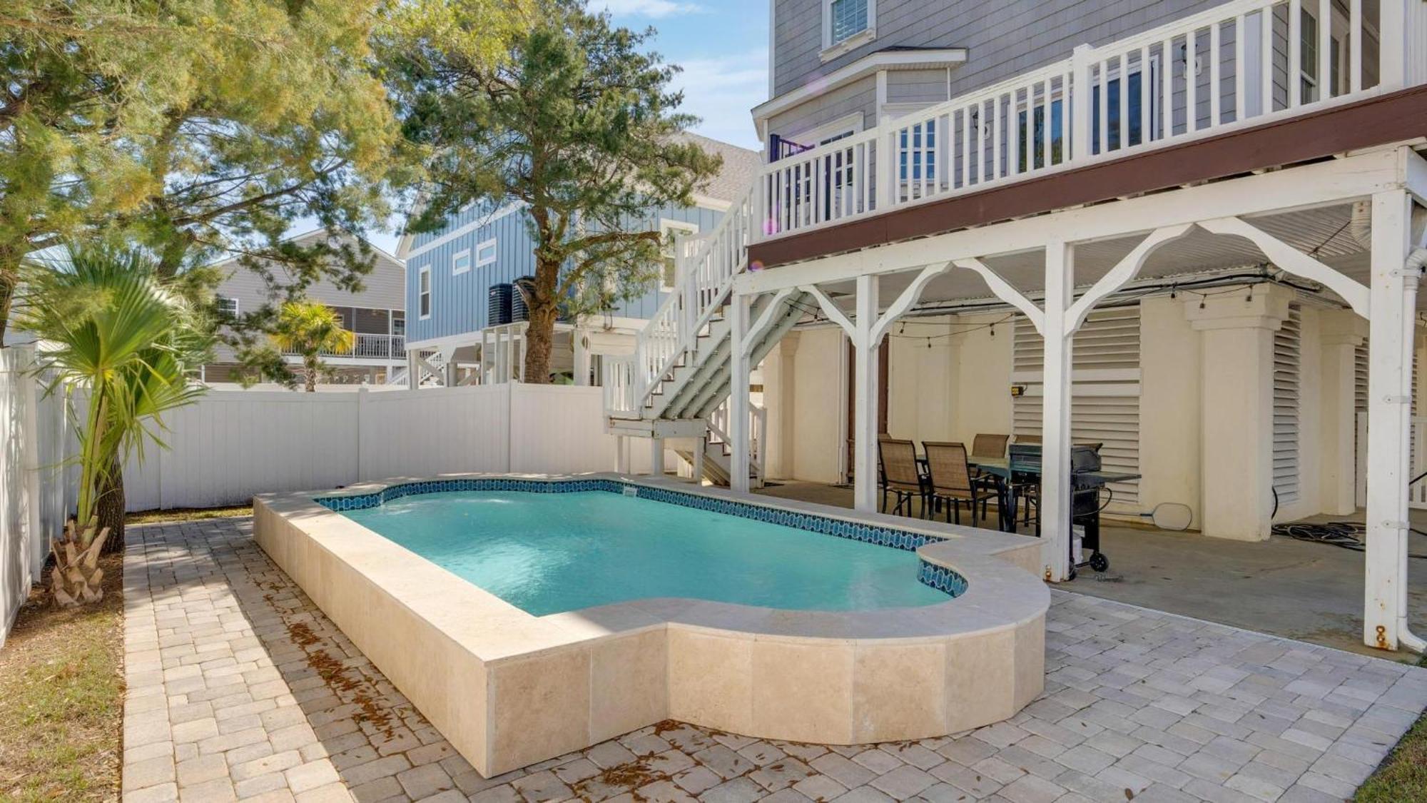 Casa Al Mare - 3rd Row - Cherry Grove Section Holiday home