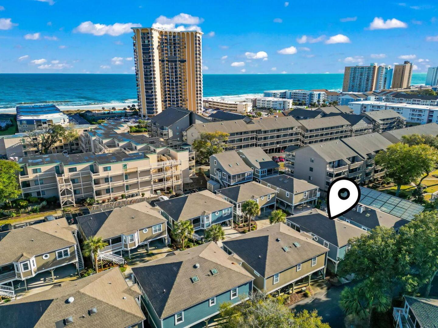 Two Bedroom House With Community Pool! Walk To The Beach! 299 Arrowhead Road Holiday home