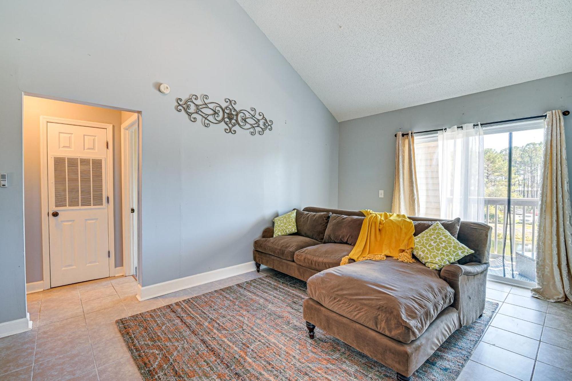 Surfside With Balconies 1 Mi To Ocean! *