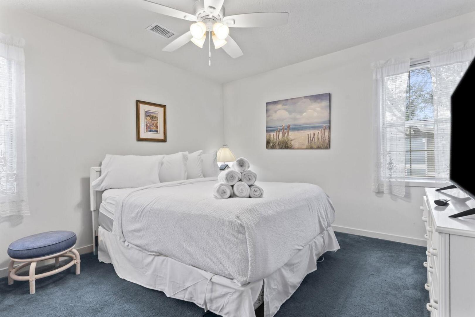 Holiday home Two Bedroom House With Community Pool! Walk To The Beach! 299 Arrowhead Road *