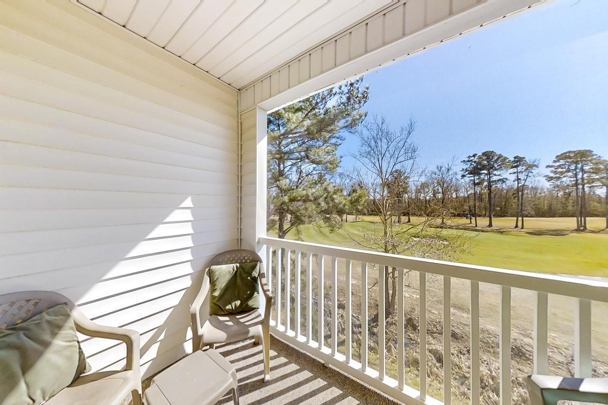 River Oaks 61m