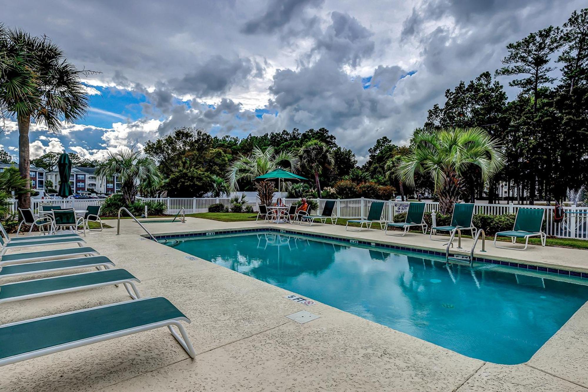 River Oaks 61m Apartment *