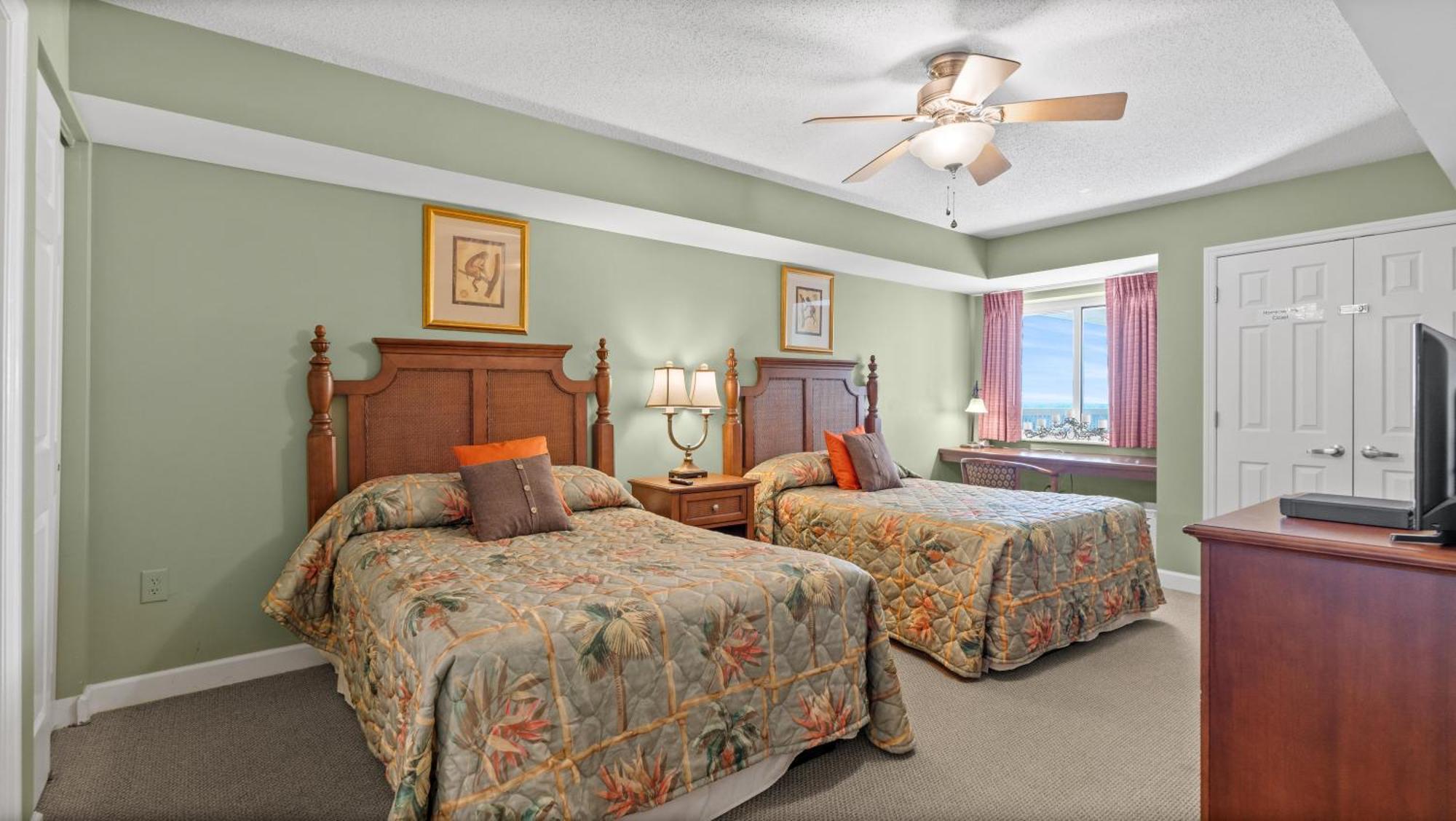 Holiday home Malibu Pointe 1001 Second Row Ocean View-crescent Section