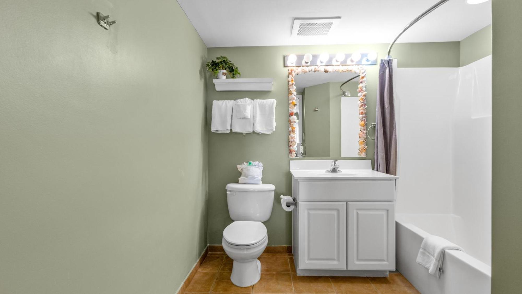 Malibu Pointe 1001 Second Row Ocean View-crescent Section Holiday home *